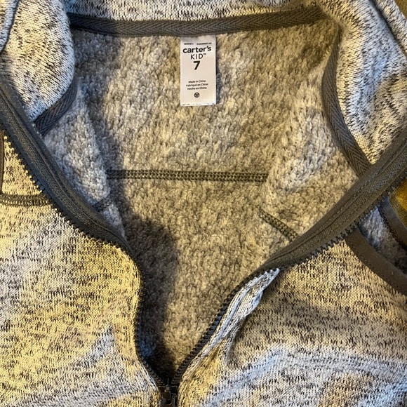 Carters kids zip up vest - Picture 2 of 2